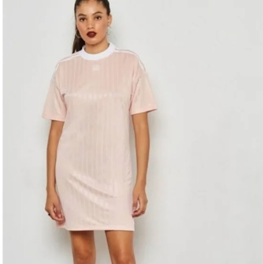Adidas Trefoil Dress CE5589 – Blush Pink Mesh 3-Stripes Mini (M)